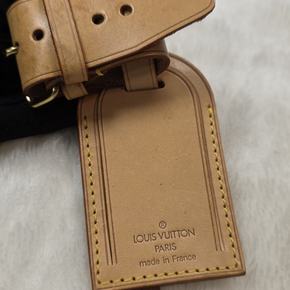 AUTHENTIC LV NAMETAG & POIGNET SET - Picture 5 of 15